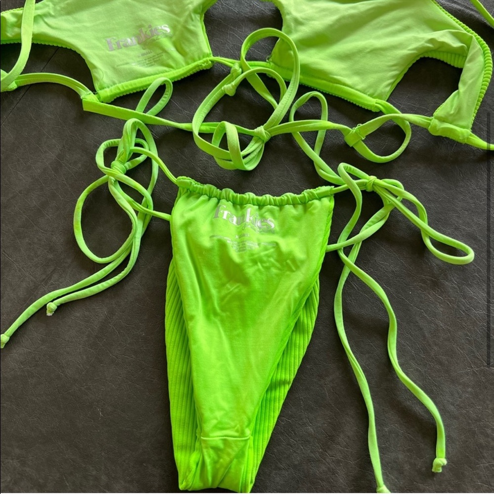 Frankie’s Bikinis Willa & Tia Neon Green Set - Picture 6 of 6